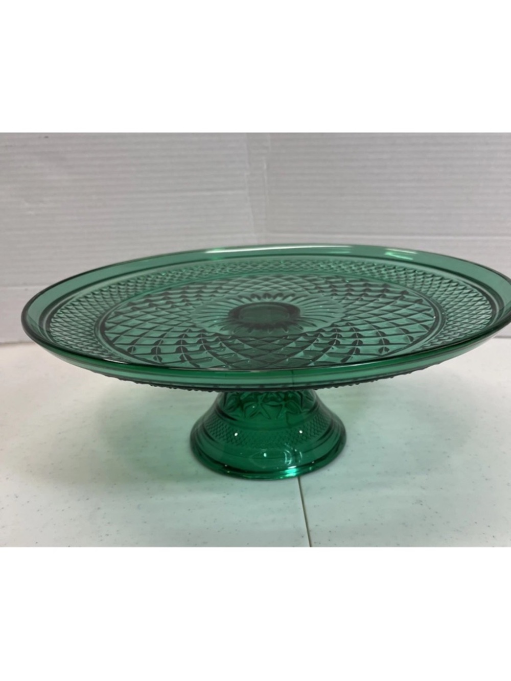 Anchor Hocking Emerald Green Glass Pedestal Cake Plate